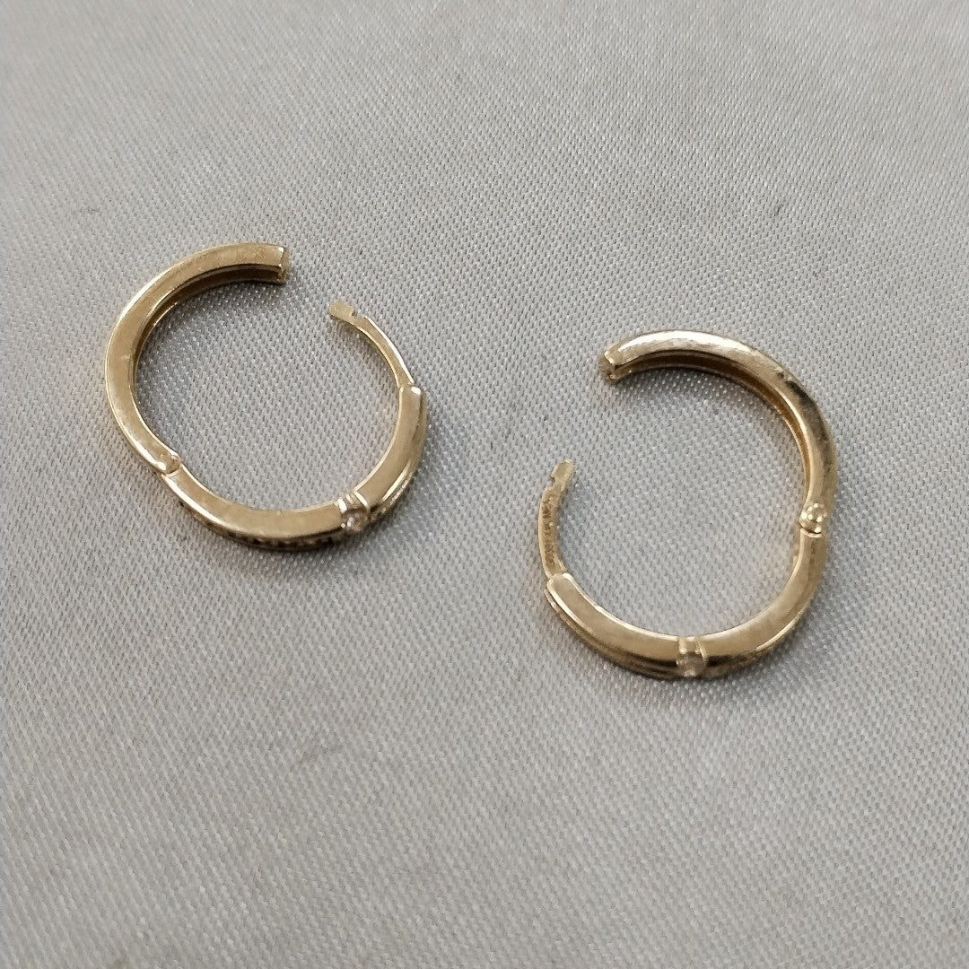 ARETES ARRACADAS LISAS 14K 2.3 GR (NUEVO)