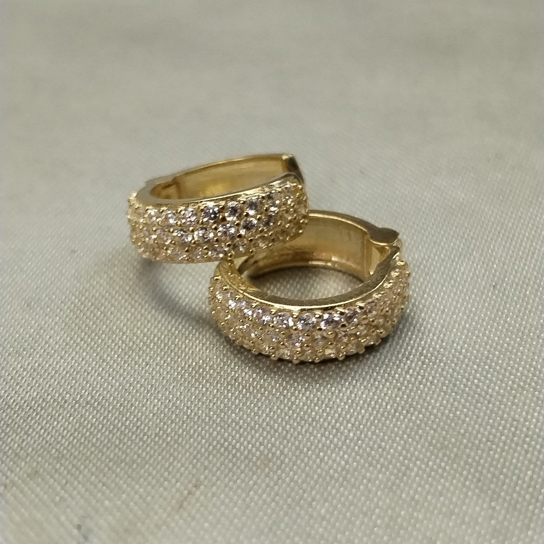 ARETES HUGGIE CON CIRCONIAS 14K 2 GR (NUEVO)
