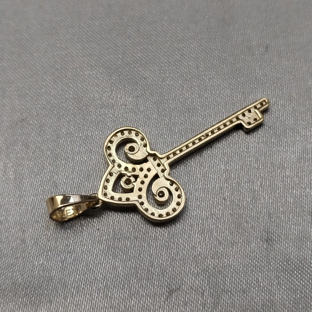 DIJE LLAVE C CIRCONIAS 14K 1.5 GR (NUEVO)