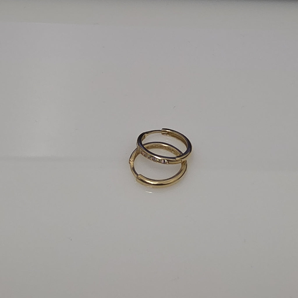 ARETES HUGGIES C CIRCONIA 14K 1.8 GR (NUEVO)