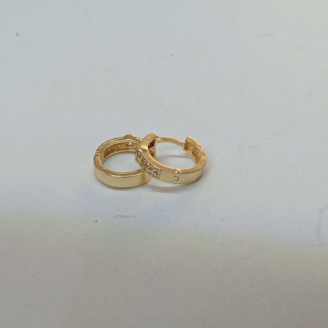 ARETES ARRACADAS C CIRCONIAS 10K 2.7 GR (NUEVO)