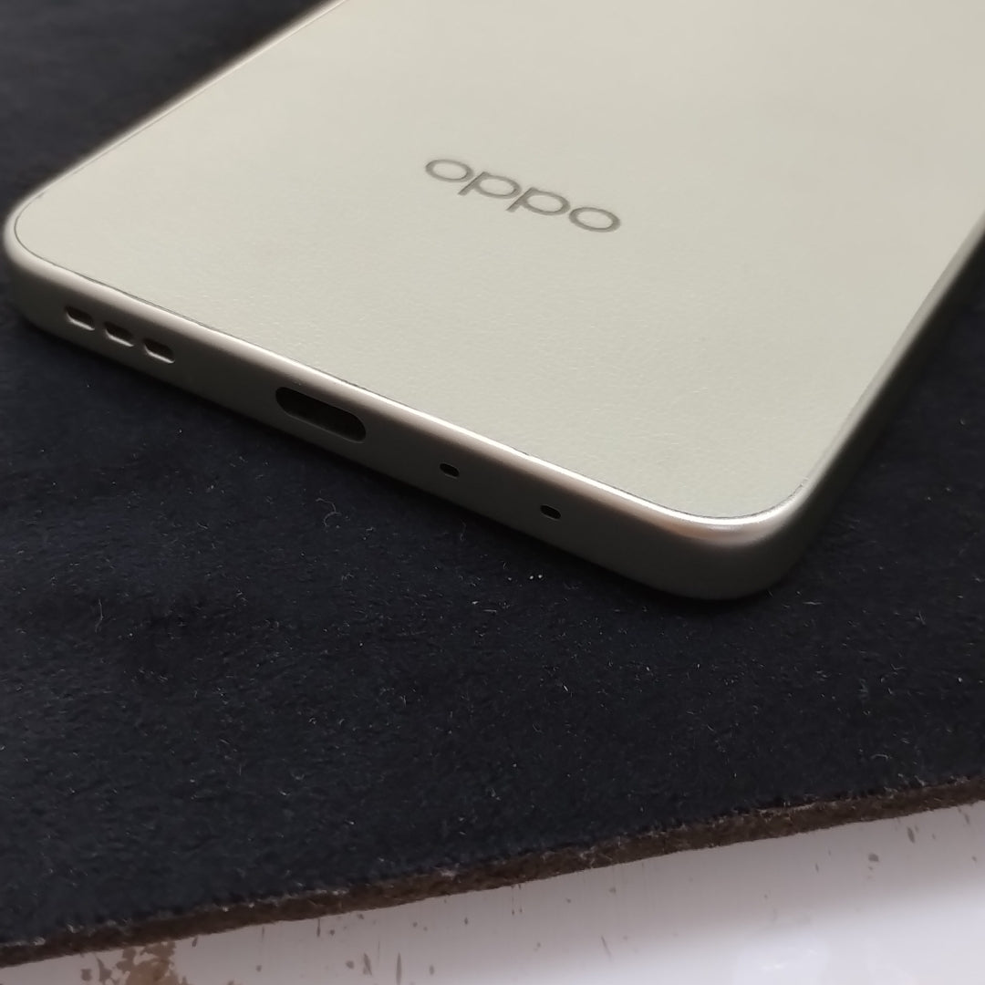 CELULAR OPPO A5 PRO CPH2711 (2025) 256 GB 8 GB RAM (SEMINUEVO)