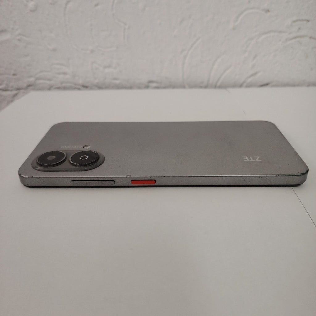 CELULAR ZTE BLADE A35E Z2466 (2024) 64 GB 2 GB RAM (SEMINUEVO)