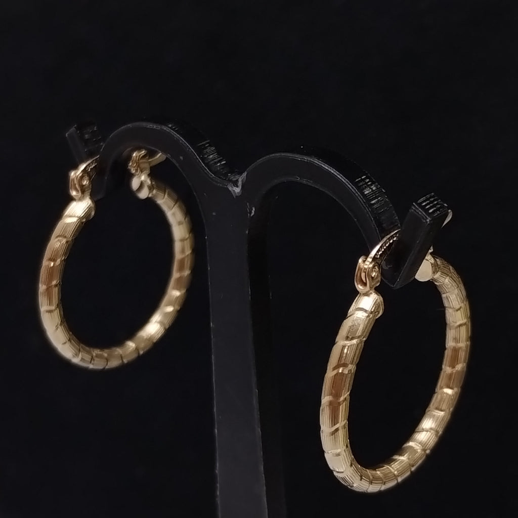 ARETES ARRACADAS LABRADAS 14K 3.3 GR (NUEVO)