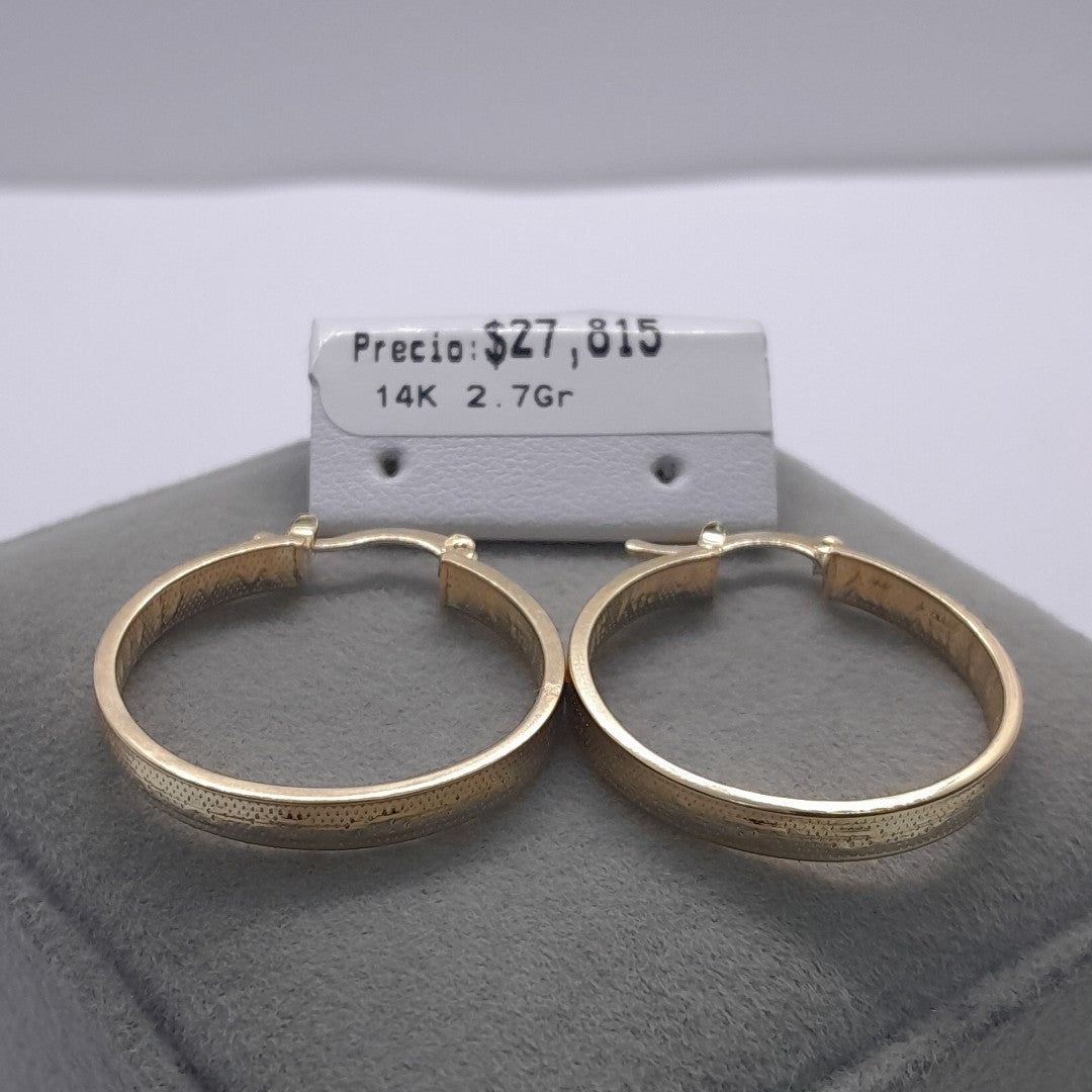 ARETES ARRACADAS TROQUELADA 14K 2.7 GR (NUEVO)