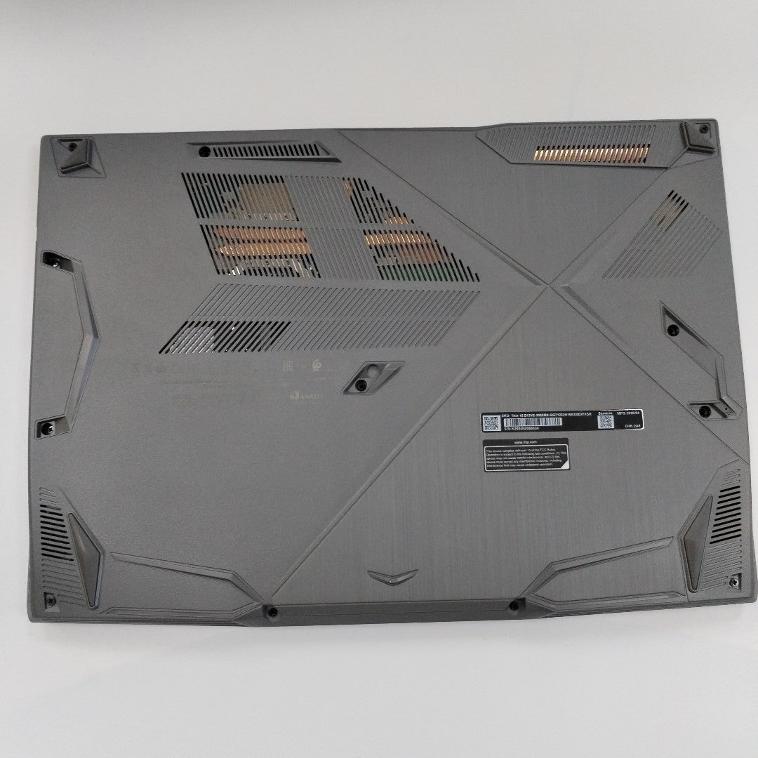 LAPTOP MSI THIN 15 B13VE-3028MX (2025) 512 GB SSD 16 GB RAM (SEMINUEVO)