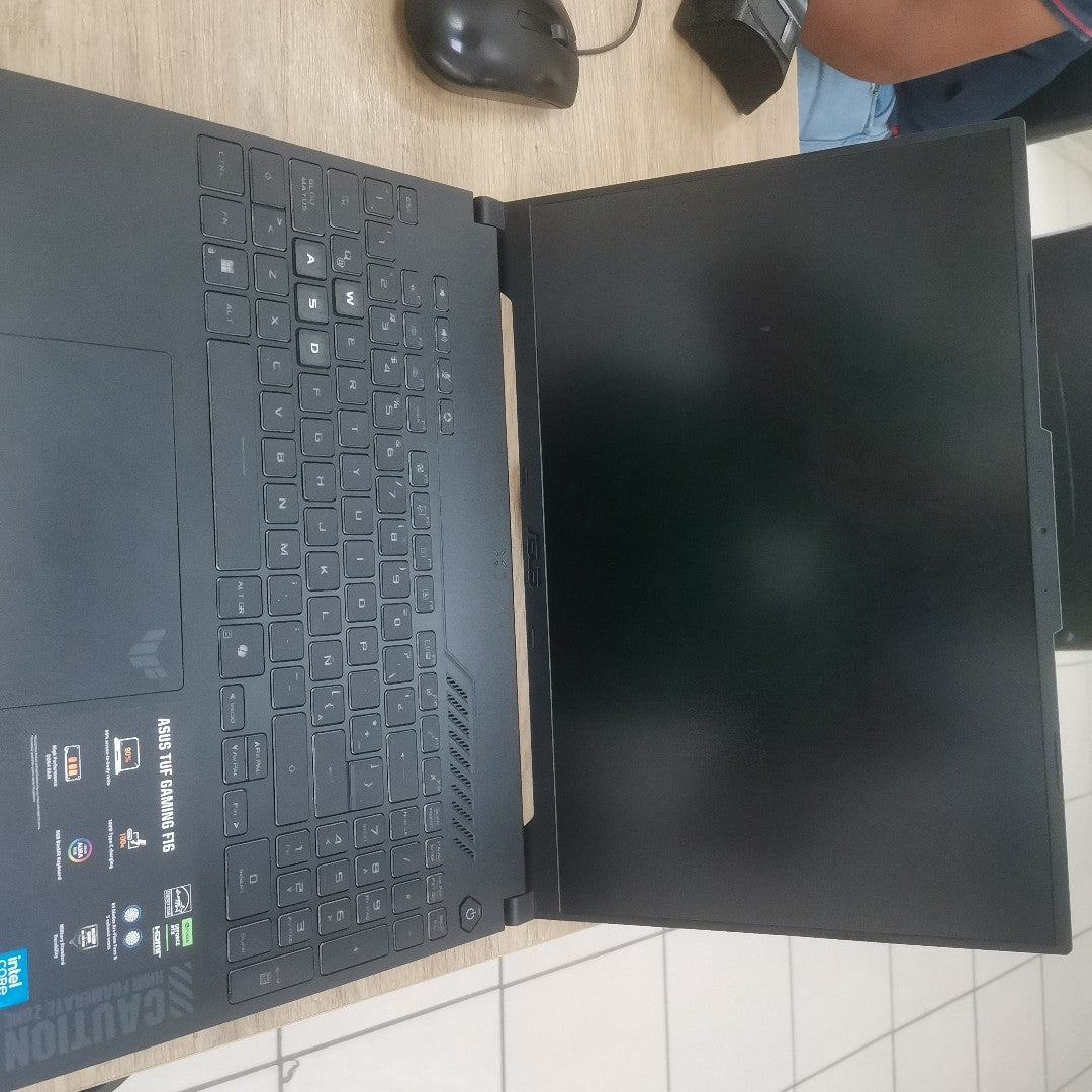 LAPTOP ASUS TUF GAMING F16 FX607VJ-RL023W (2025) 1 TB SSD 16 GB RAM (SEMINUEVO)
