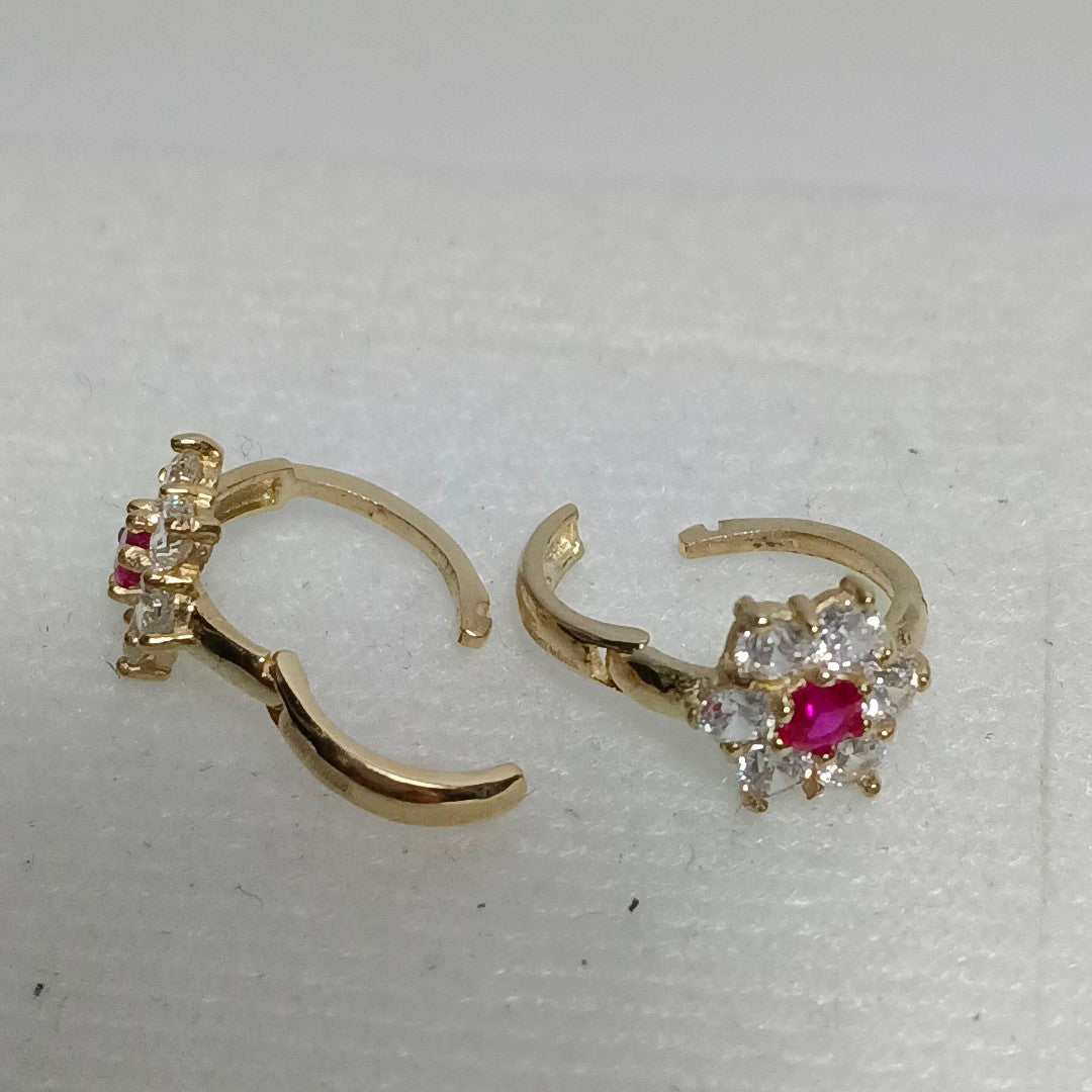 ARETES HUGGIES CON CIRCONIAS Y PIEDRA DE COLOR 14K 1.8 GR (NUEVO)
