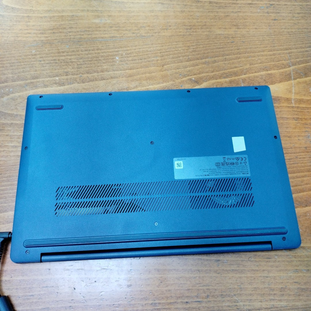 LAPTOP LENOVO IDEAPAD SLIM 3 15ABR8 (2025) 1 TB SSD 16 GB RAM (SEMINUEVO)