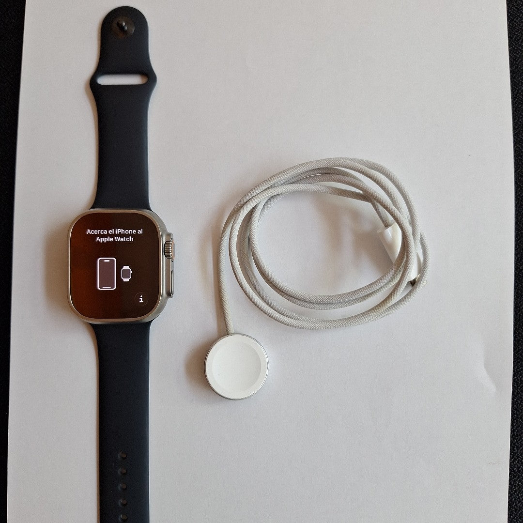 SMARTWATCH APPLE ULTRA TITANIO A2622 49 MM GPS + CELULAR (SEMINUEVO)