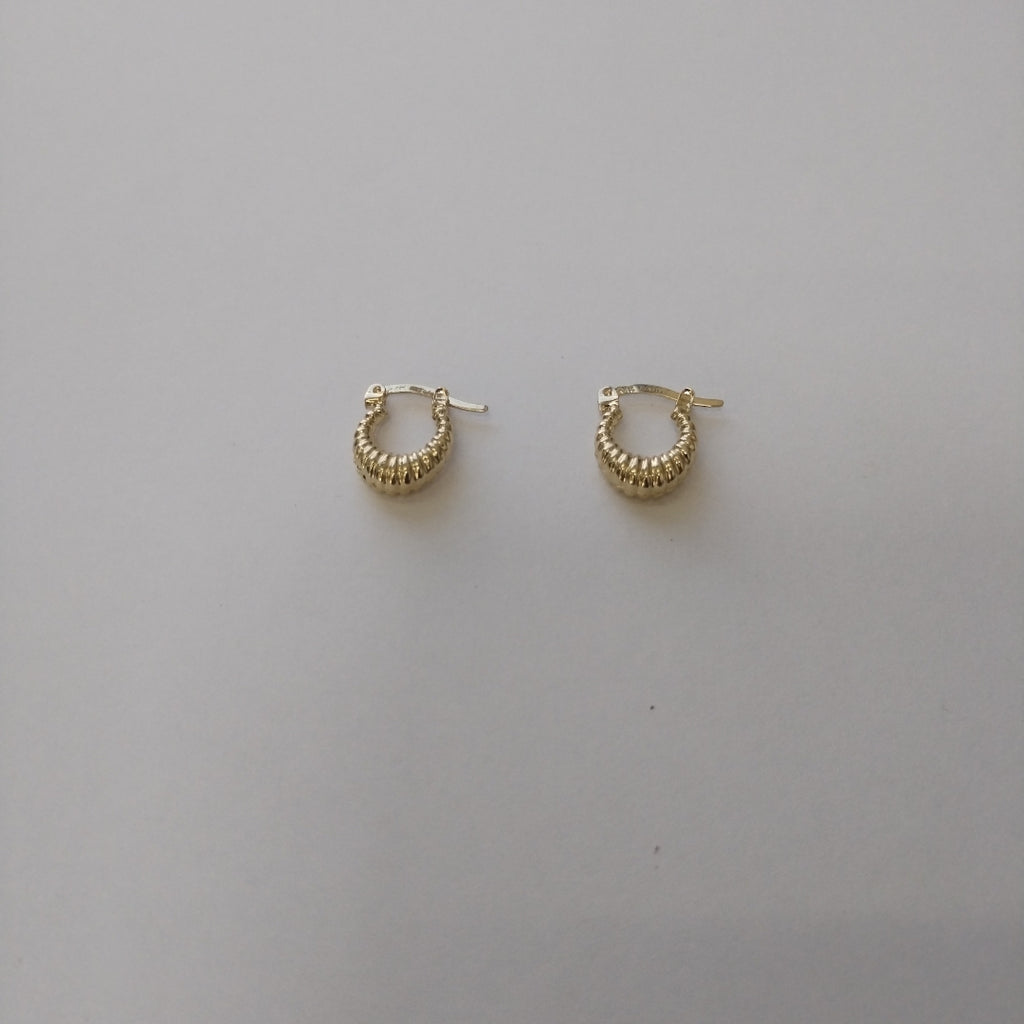 ARETES ARRACADA ESTRIADAS 14K 1.1 GR (NUEVO)