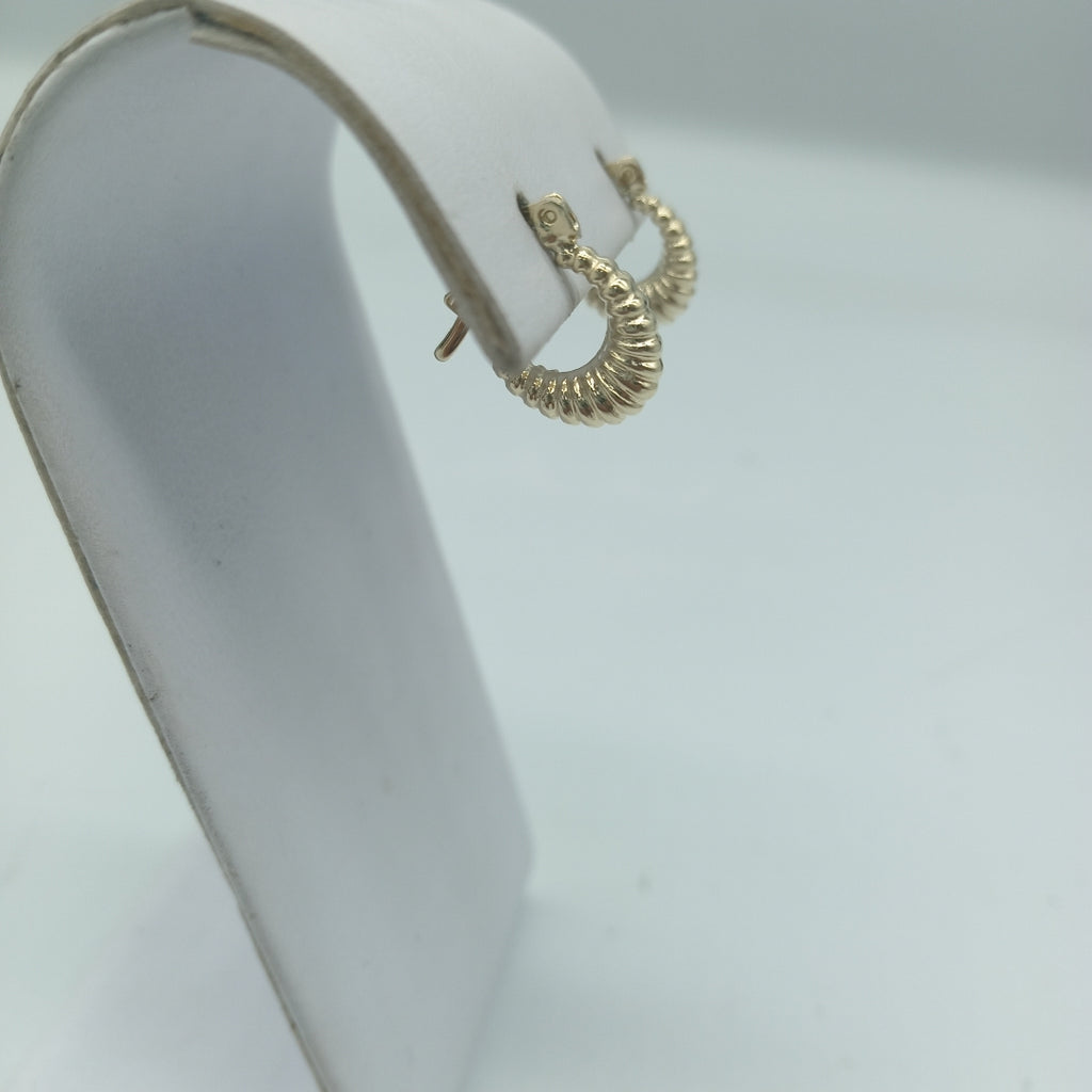 ARETES ARRACADA ESTRIADAS 14K 1.1 GR (NUEVO)