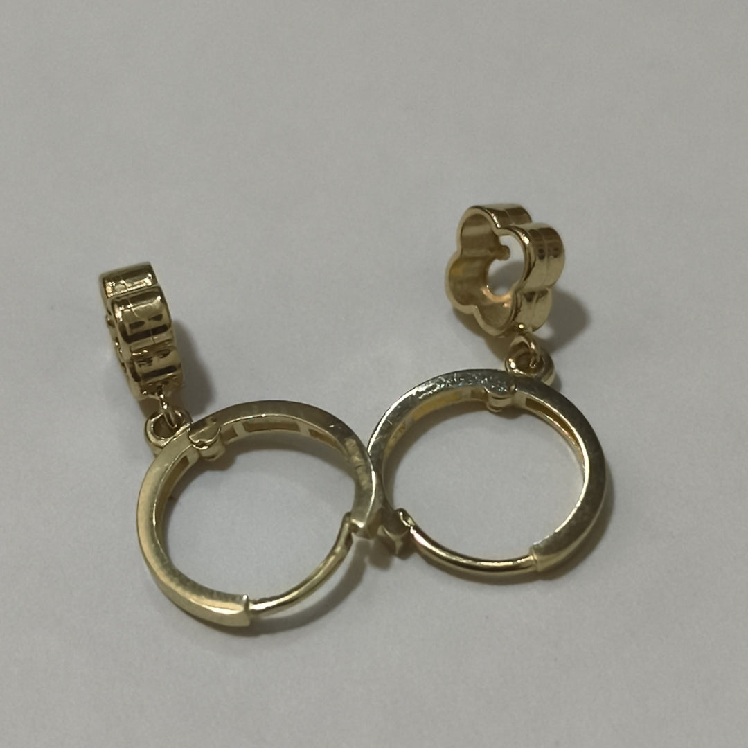ARETES ARRACADAS CON DIJE 14K 2.4 GR (NUEVO)