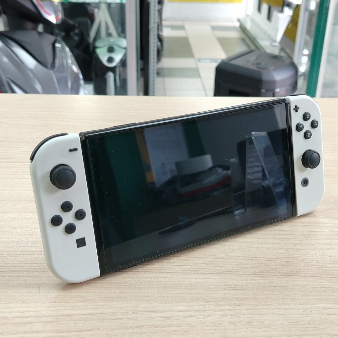CONSOLA DE VIDEOJUEGO NINTENDO SWITCH OLED 64 GB (SEMINUEVO)
