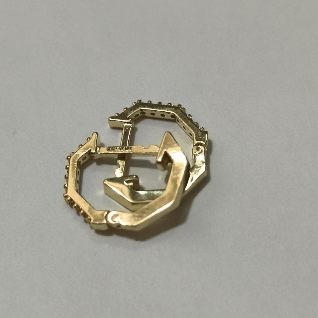 ARETES HUGGIES C CIRCONIAS 14K 1.7 GR (NUEVO)