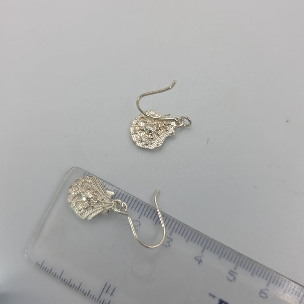 ARETES PAR PLATA 3,60 GRMS (SEMINUEVO)