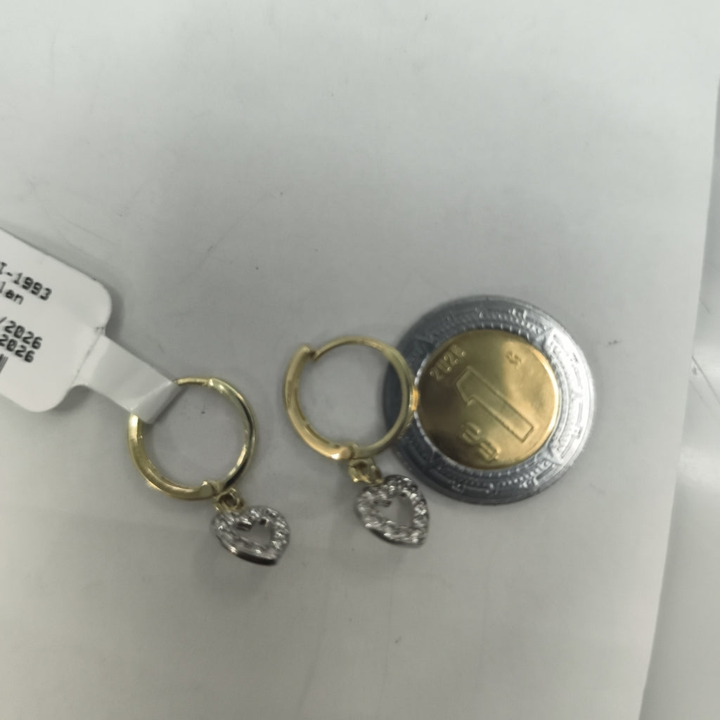 ARETES HUGGIES CON DIJE CORAZON Y CIRCONIAS 14K 2.2 GR (NUEVO)