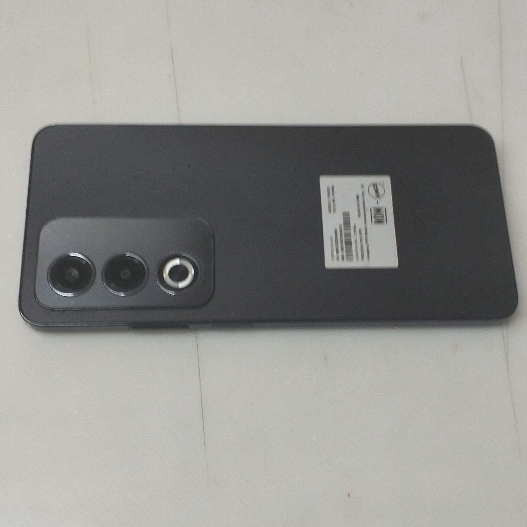CELULAR OPPO A80 5G CPH2639 (2024) 256 GB 8 GB RAM (SEMINUEVO)