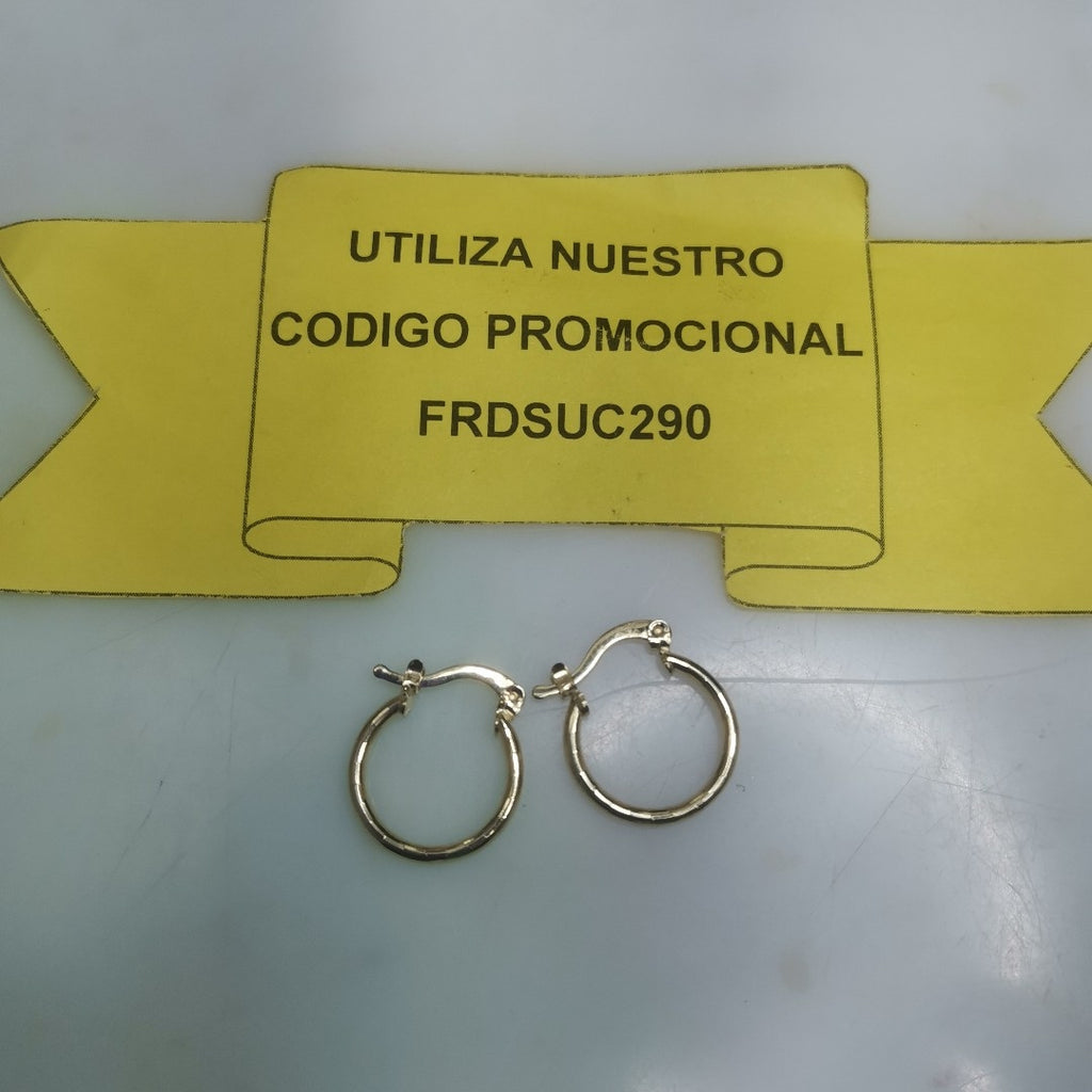 ARETES ARRACADAS ESTRIADAS 14K 1.4 GR (NUEVO)