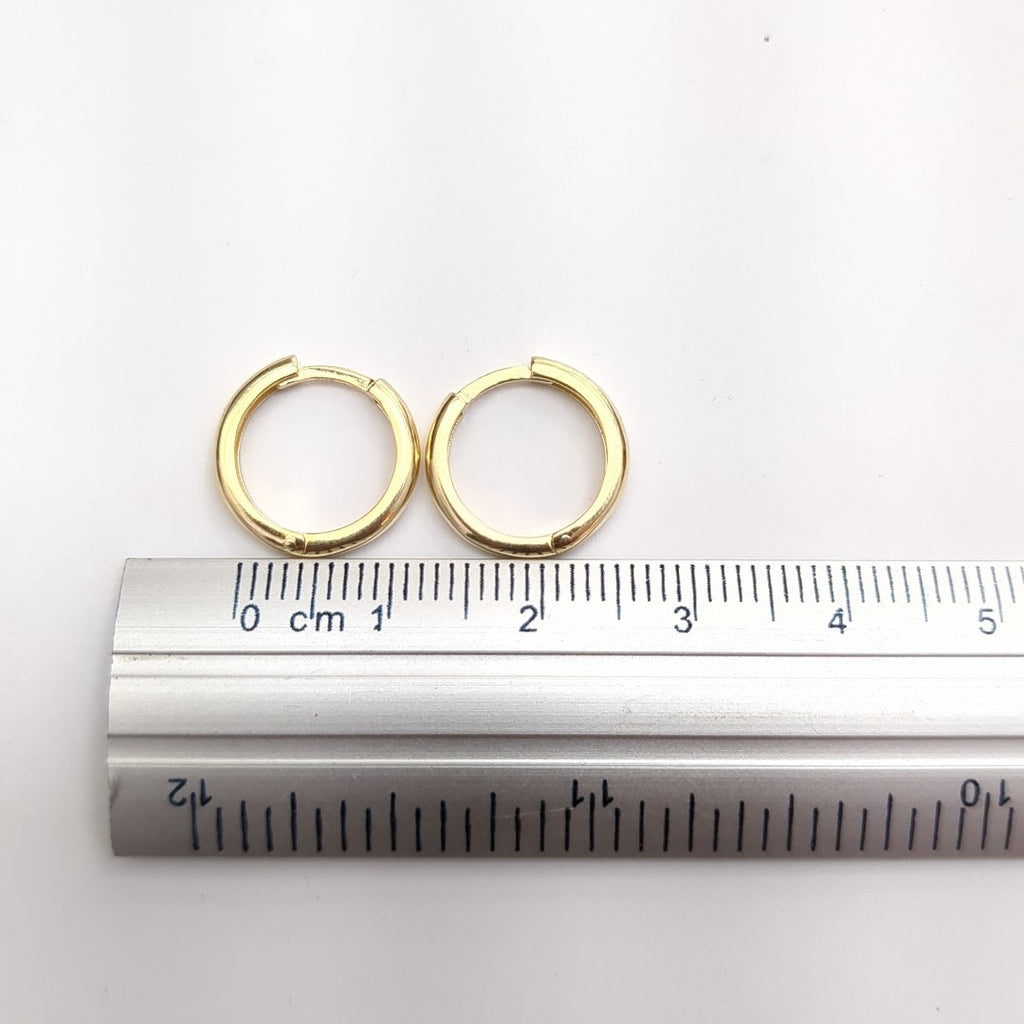 ARETES HUGGIES LISAS 14K 1.6 GR (NUEVO)