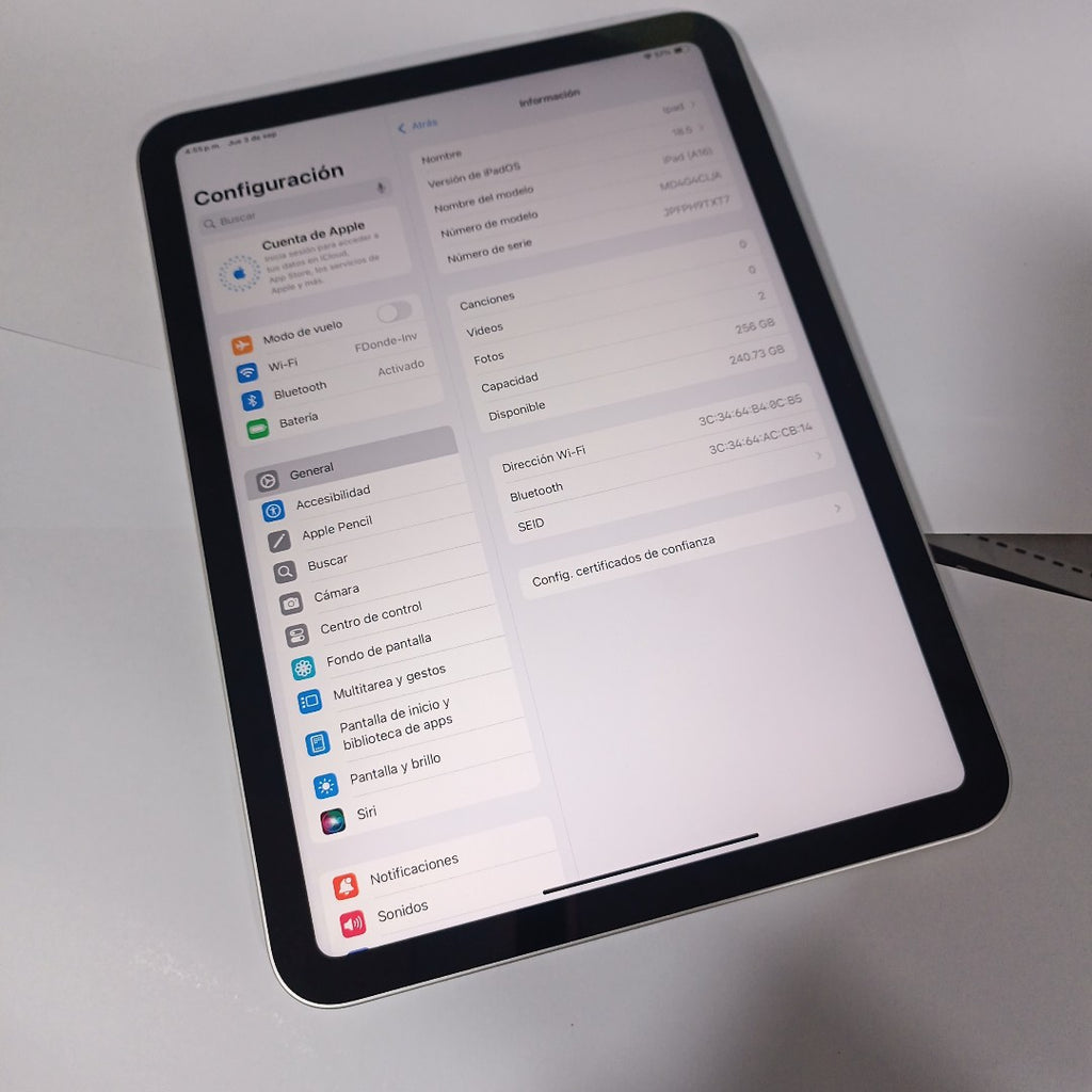 TABLETA APPLE IPAD A16 A3354 (2025) 256 GB 6 GB RAM (SEMINUEVO)
