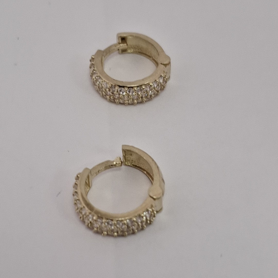 ARETES HUGGIE CON CIRCONIAS 14K 2 GR (NUEVO)
