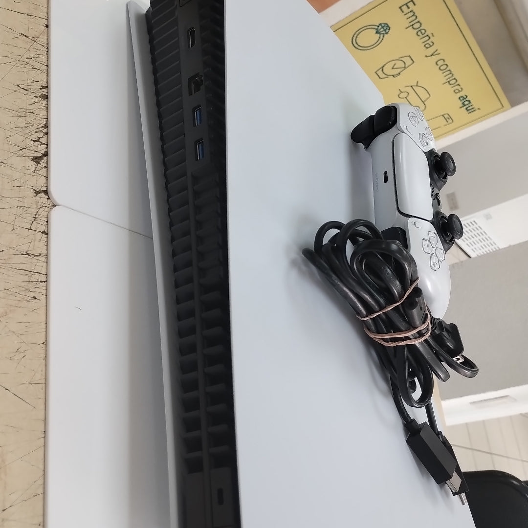 CONSOLA DE VIDEOJUEGO SONY PS5 825 SSD (SEMINUEVO)