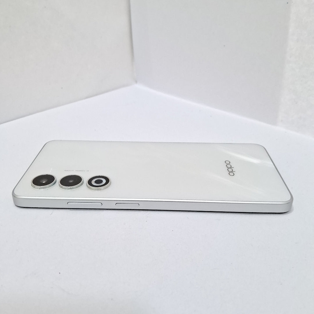 CELULAR OPPO A5 CPH2727 (2025) 256 GB 4 GB RAM (SEMINUEVO)