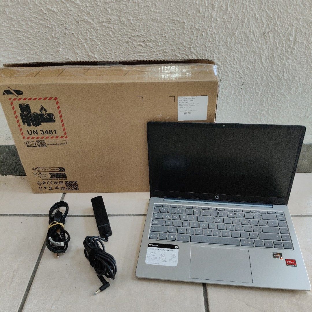 LAPTOP HP 14-EM0017LA (2024) 512 GB SSD 8 GB RAM (SEMINUEVO)