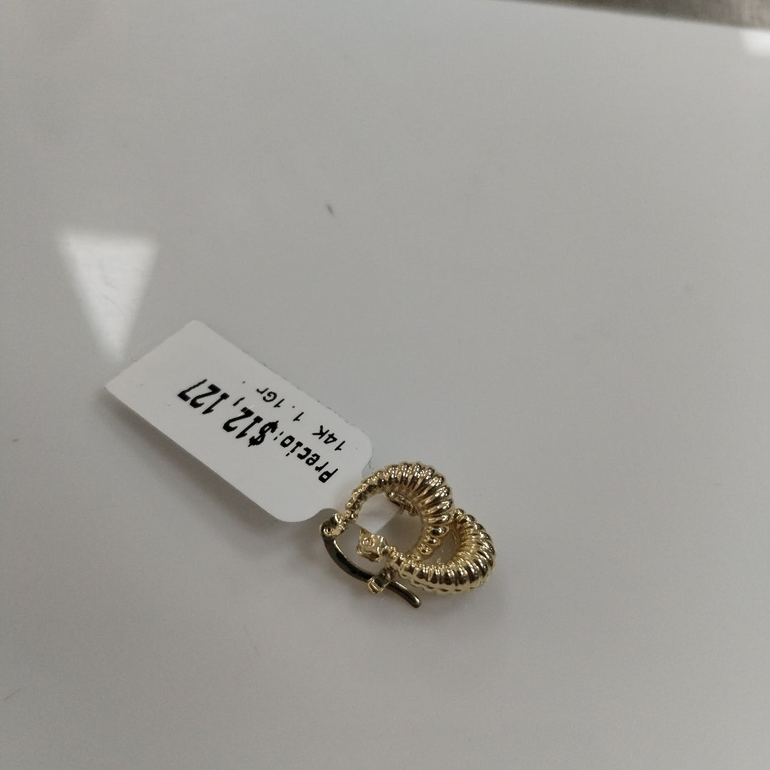 ARETES ARRACADA ESTRIADAS 14K 1.1 GR (NUEVO)