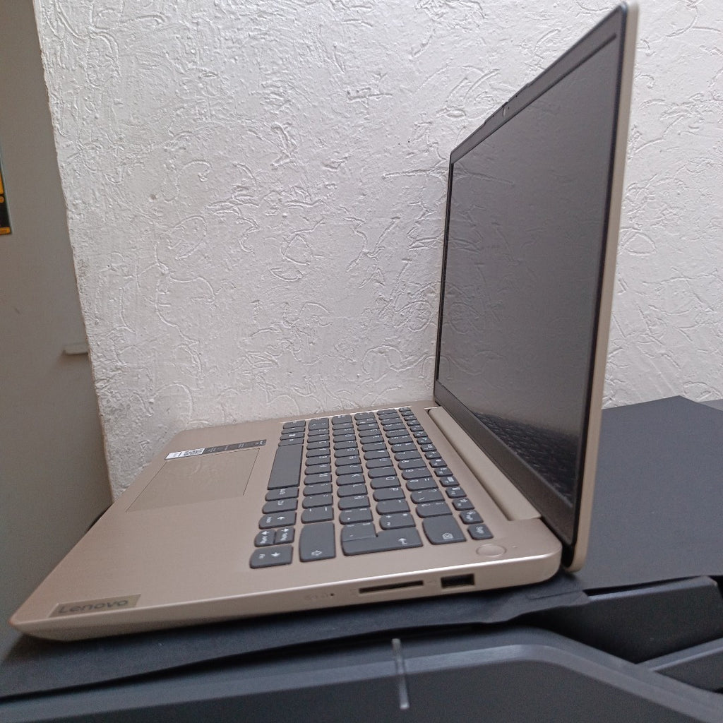 LAPTOP LENOVO IDEAPAD 3 14ITL6 (2023) 1 TB + 256 GB SSD 8 GB RAM (SEMINUEVO)