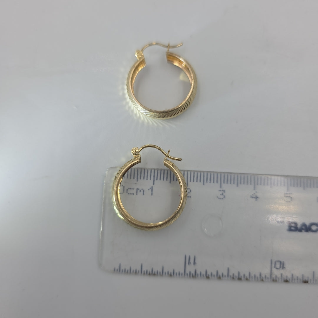 ARETES ARRACADAS LABRADAS 10K 2.8 GR (NUEVO)