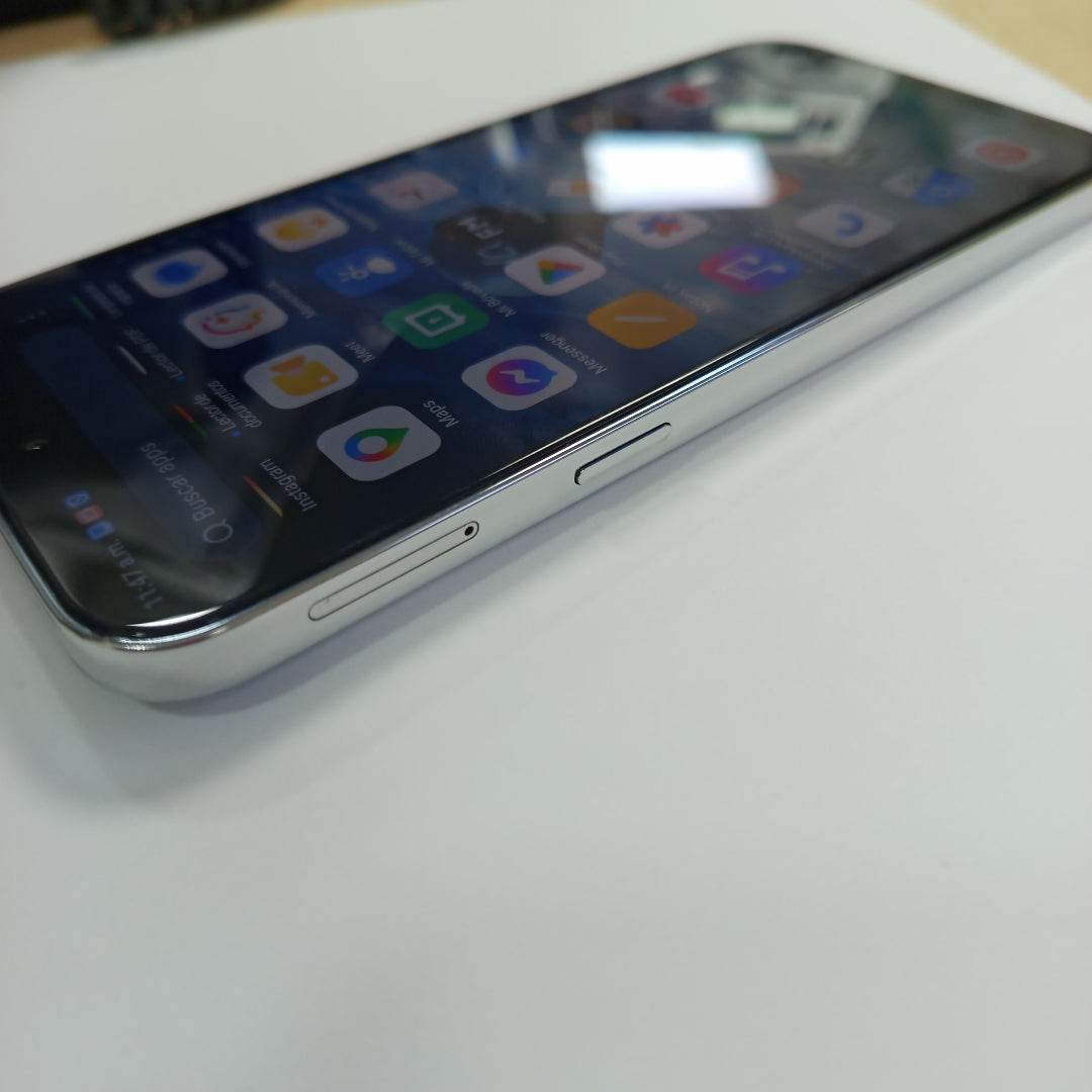 CELULAR NUBIA V80 PRO Z2576 (2025) 256 GB 8 GB RAM (SEMINUEVO)
