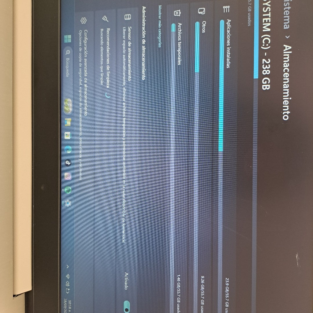 LAPTOP LENOVO IDEAPAD 3 15ITL05 (2022) 256 GB SSD 8 GB RAM (SEMINUEVO)