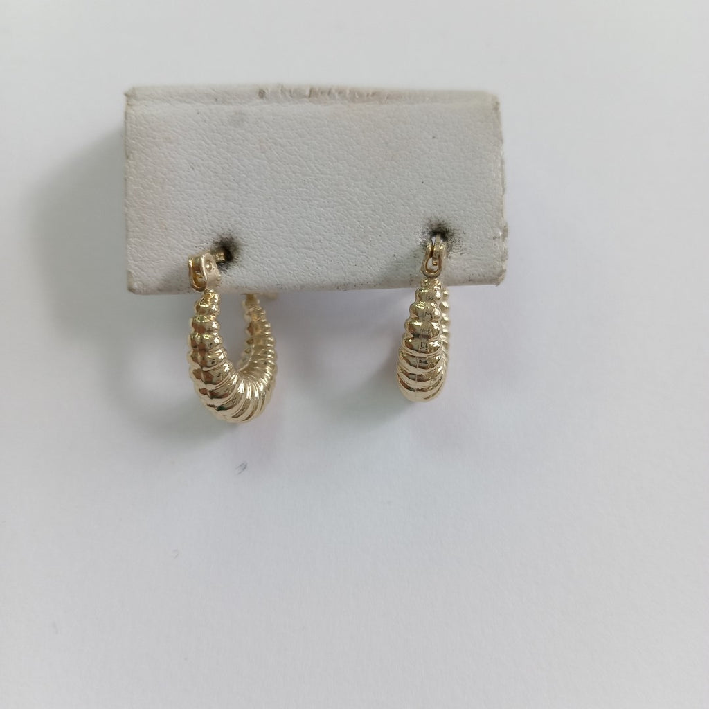 ARETES ARRACADA ESTRIADAS 14K 1.1 GR (NUEVO)