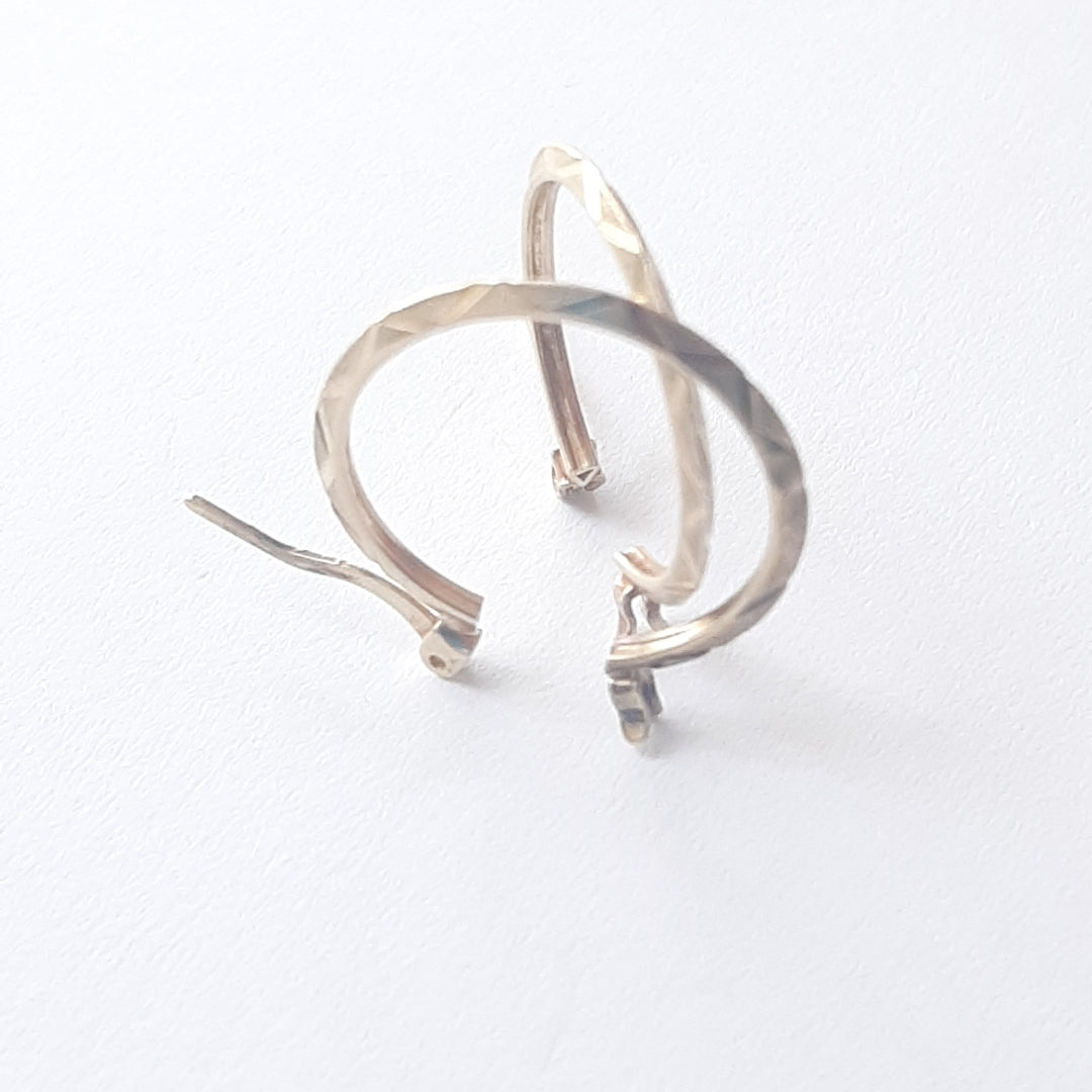 ARRACADAS PAR ORO 14 K 1.7 GRMS (SEMINUEVO)