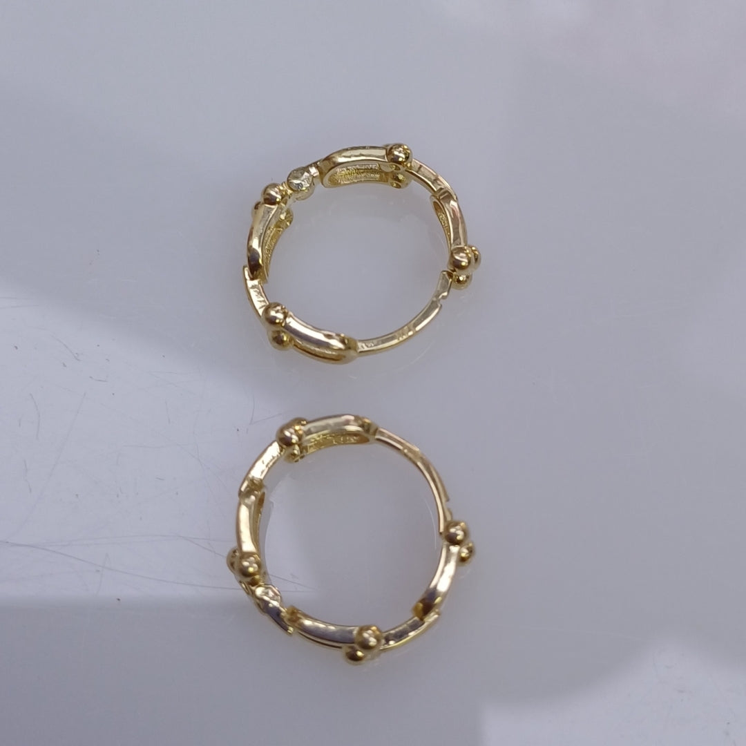 HUGGIES ORO 14K 2.4 (NUEVO)