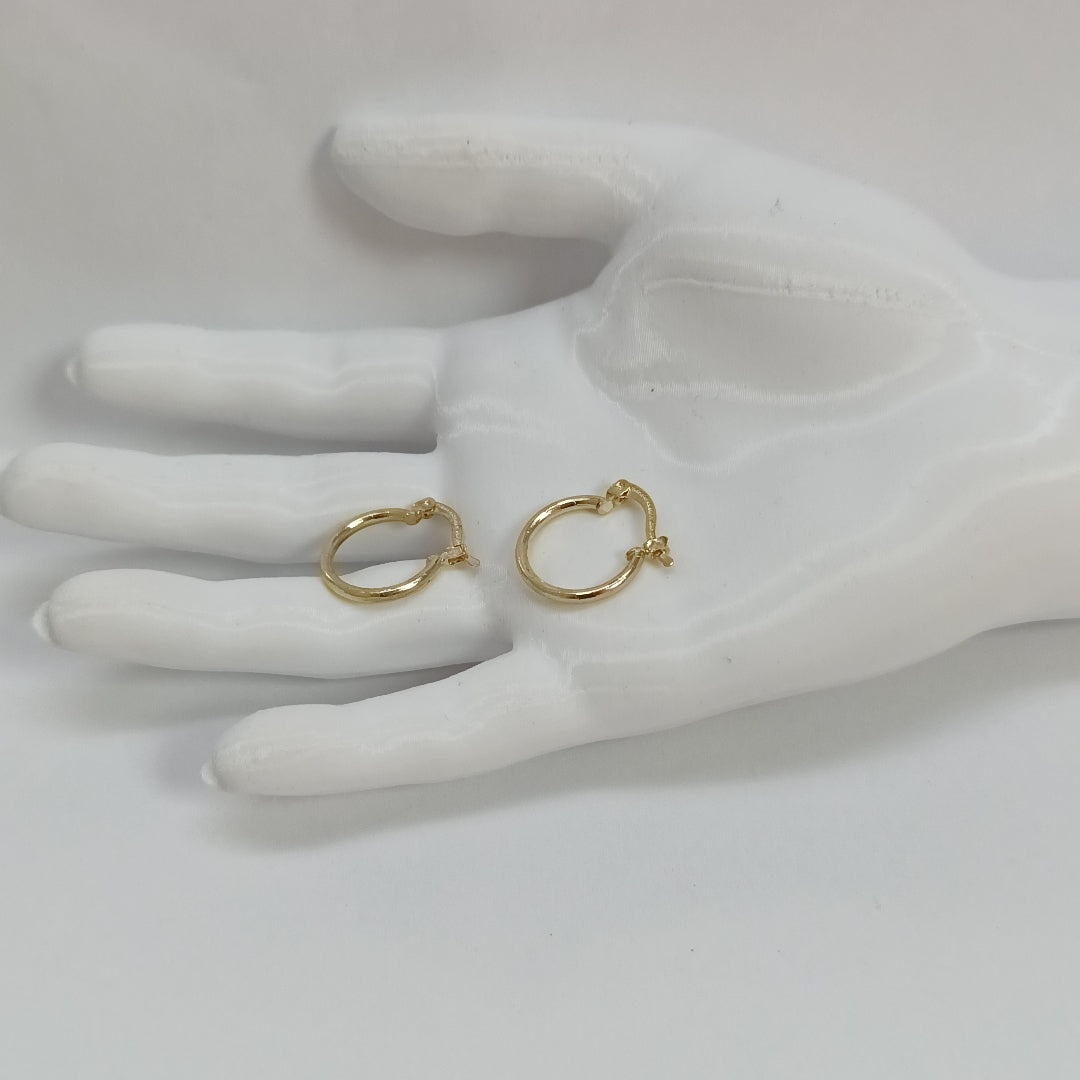 ARETES ARRACADAS ESTRIADAS 14K 1.4 GR (NUEVO)