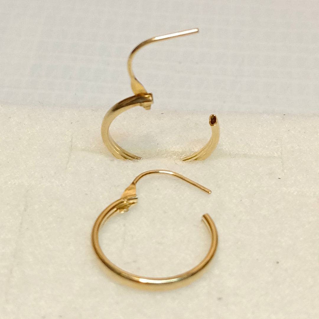 ARRACADAS PAR ORO 10 K 0.8 GRMS (SEMINUEVO)