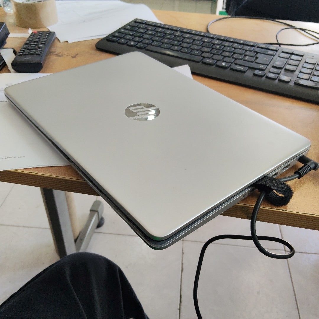 LAPTOP HP 14-DQ0505LA (2023) 256 GB SSD 8 GB RAM (SEMINUEVO)