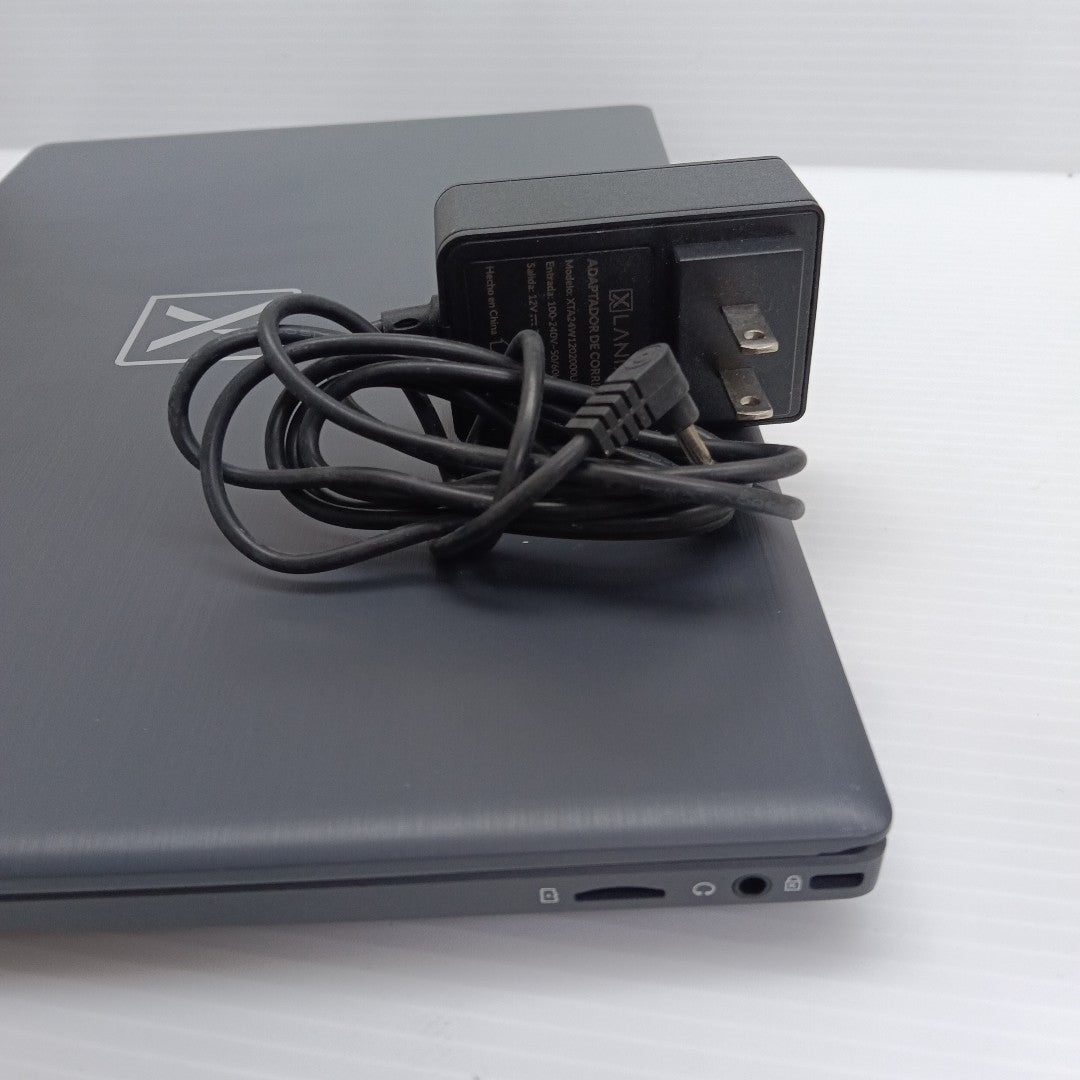LAPTOP LANIX XBOOK GO (2023) 128 GB SSD 4GB EN RAM (SEMINUEVO)