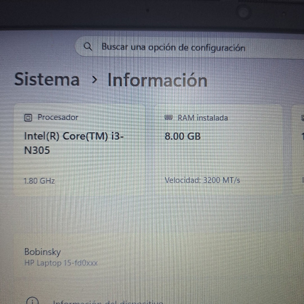 LAPTOP HP 15-FD0231LA (2025) 512 GB SSD 8 GB RAM (SEMINUEVO)