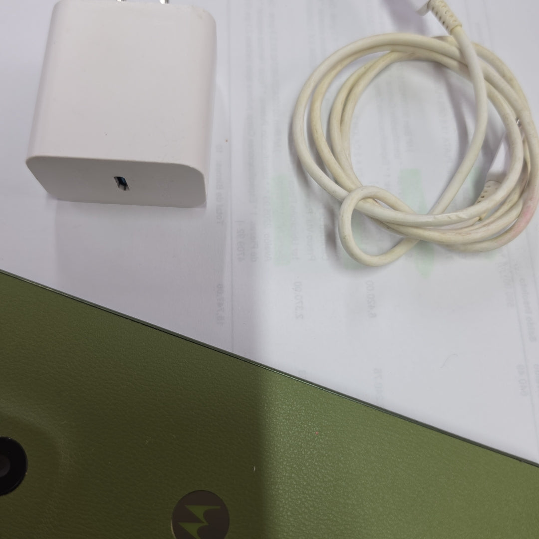 CELULAR MOTOROLA MOTO G15 XT2521-2 (2025) 256 GB 4 GB RAM (SEMINUEVO)