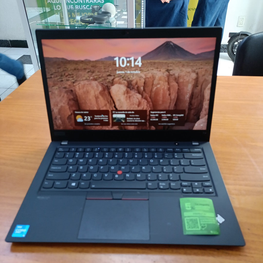 LAPTOP LENOVO THINKPAD T14 GEN 2 (2022) 512 GB SSD 16 GB RAM (SEMINUEVO)