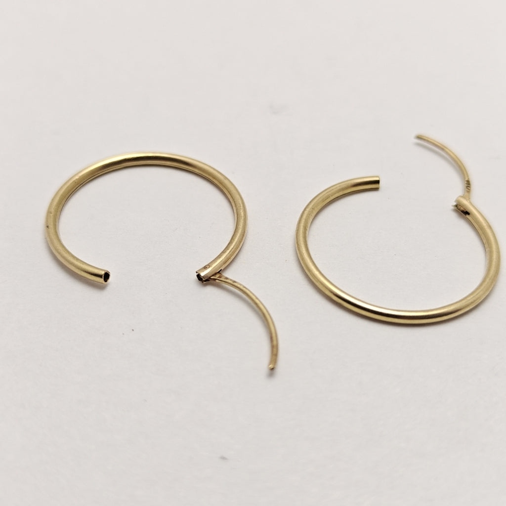 ARRACADAS PAR ORO 14 K 1.4 GRMS (SEMINUEVO)