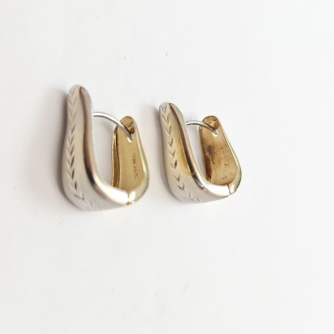 ARETES PAR ORO 10 K 2.8 GRMS (SEMINUEVO)