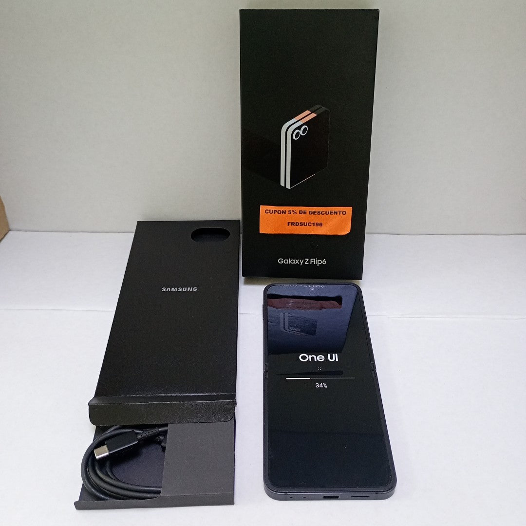 CELULAR SAMSUNG GALAXY Z FLIP6 SM-F741B (2024) 512 GB 12 GB RAM (SEMINUEVO)