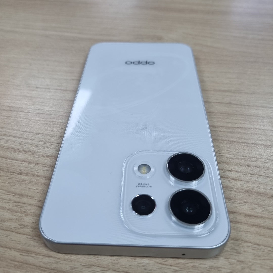 CELULAR OPPO RENO 16F CPH2859 (2026) 256 GB 8 GB RAM (SEMINUEVO)