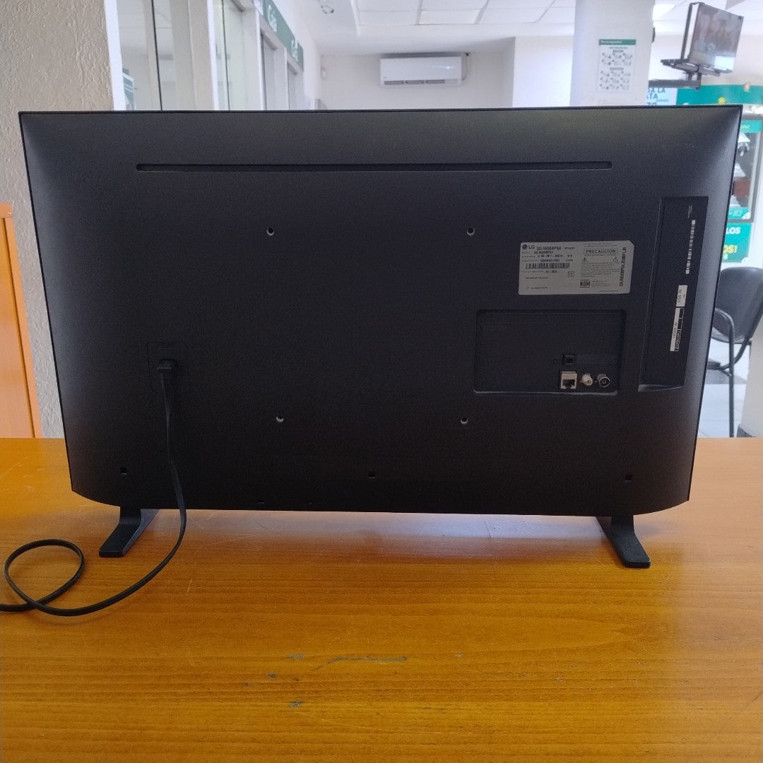 PANTALLA LG 32LR650BPSA (2025) 32" LED HD (SEMINUEVO)