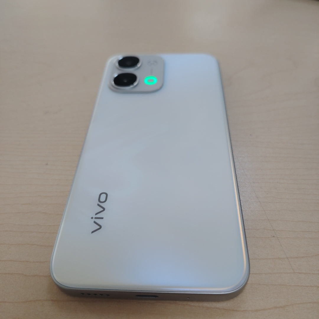 CELULAR VIVO Y31D V2543 (2026) 256 GB 6 GB RAM (SEMINUEVO)
